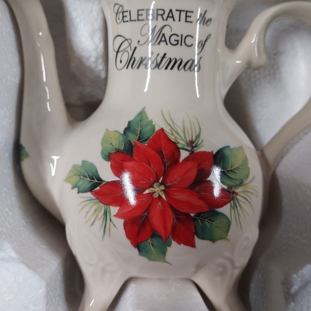 Poinsettia tea set.